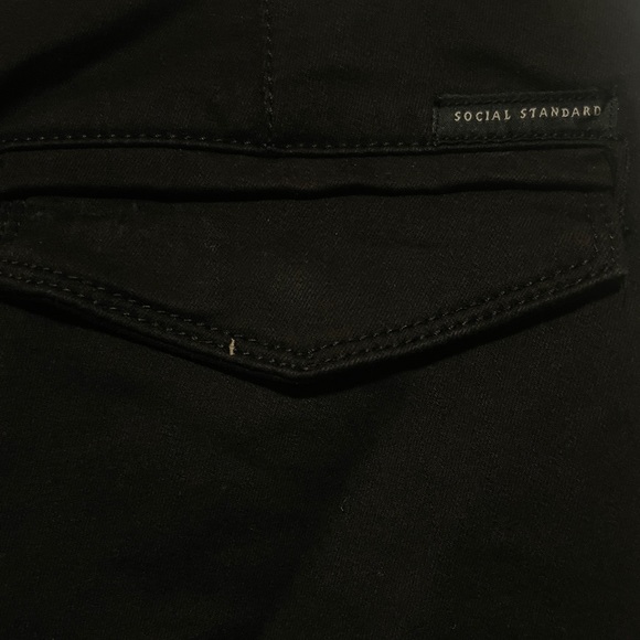 NWT SOCIAL STANDARD Black Utility Ankle Pants 8 Crop Trousers Twill Cigarette - Picture 11 of 14